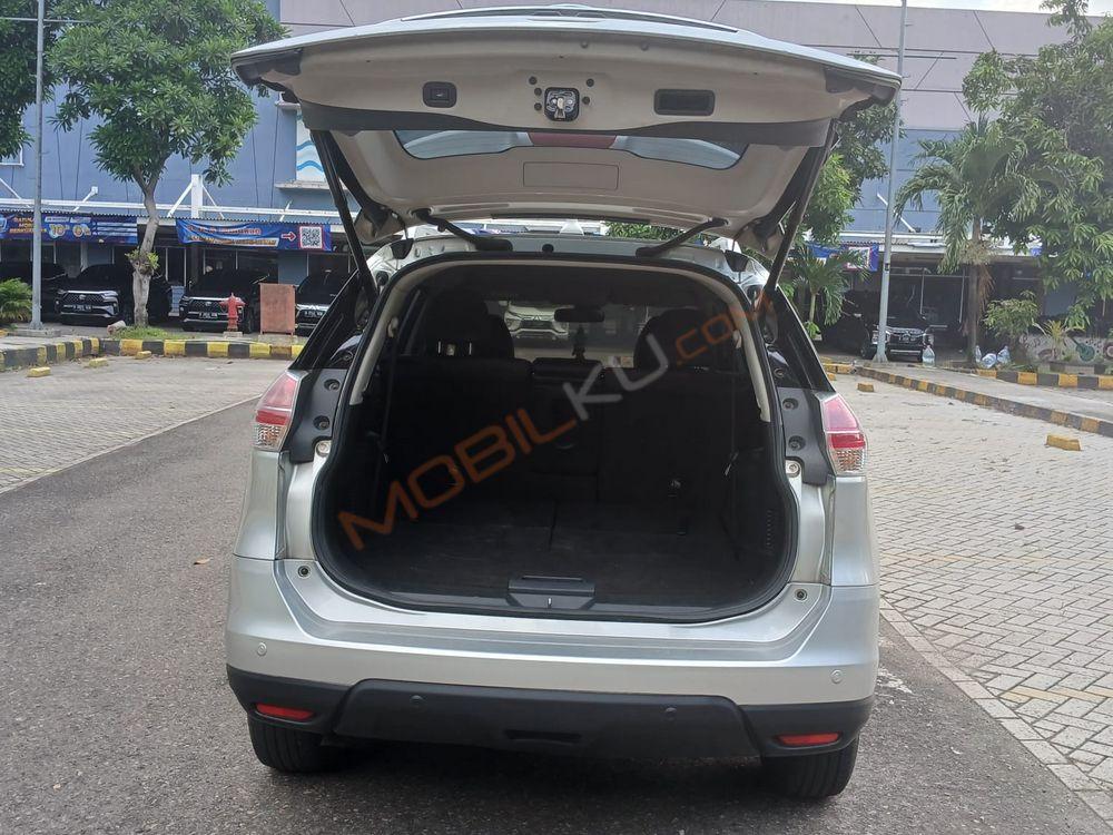 Mobil Nissan X-Trail 2015