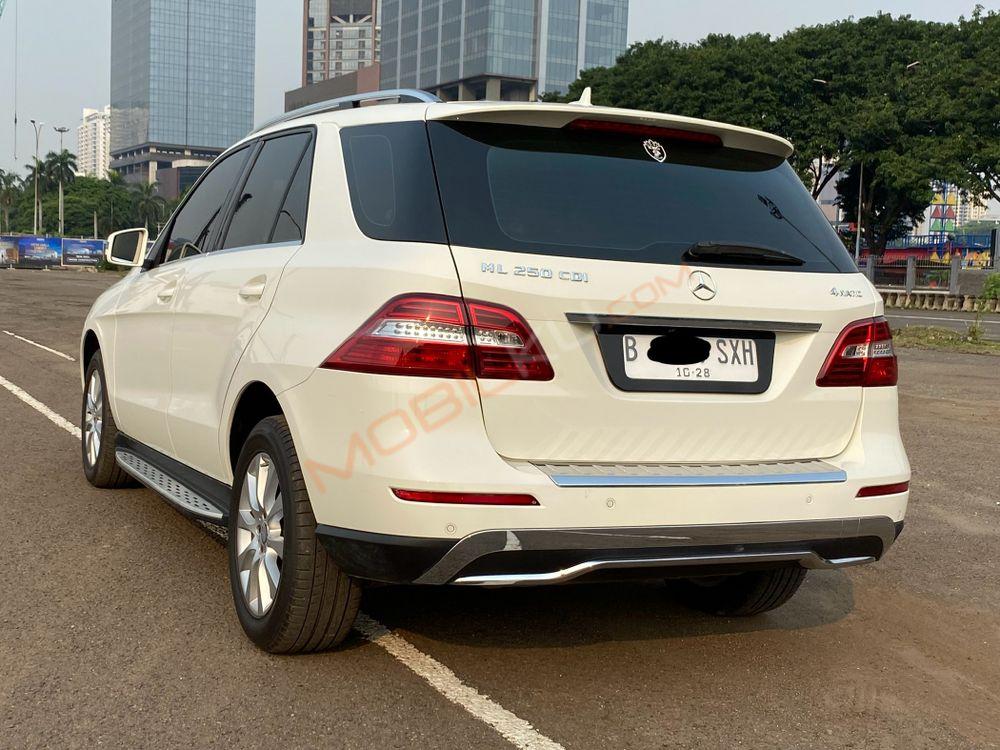 Mobil Mercedes-Benz ML 2013
