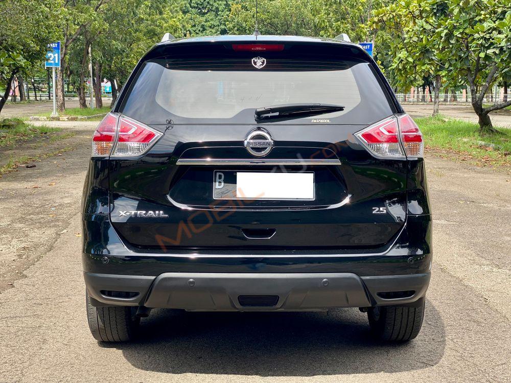 Mobil Nissan X-Trail 2015