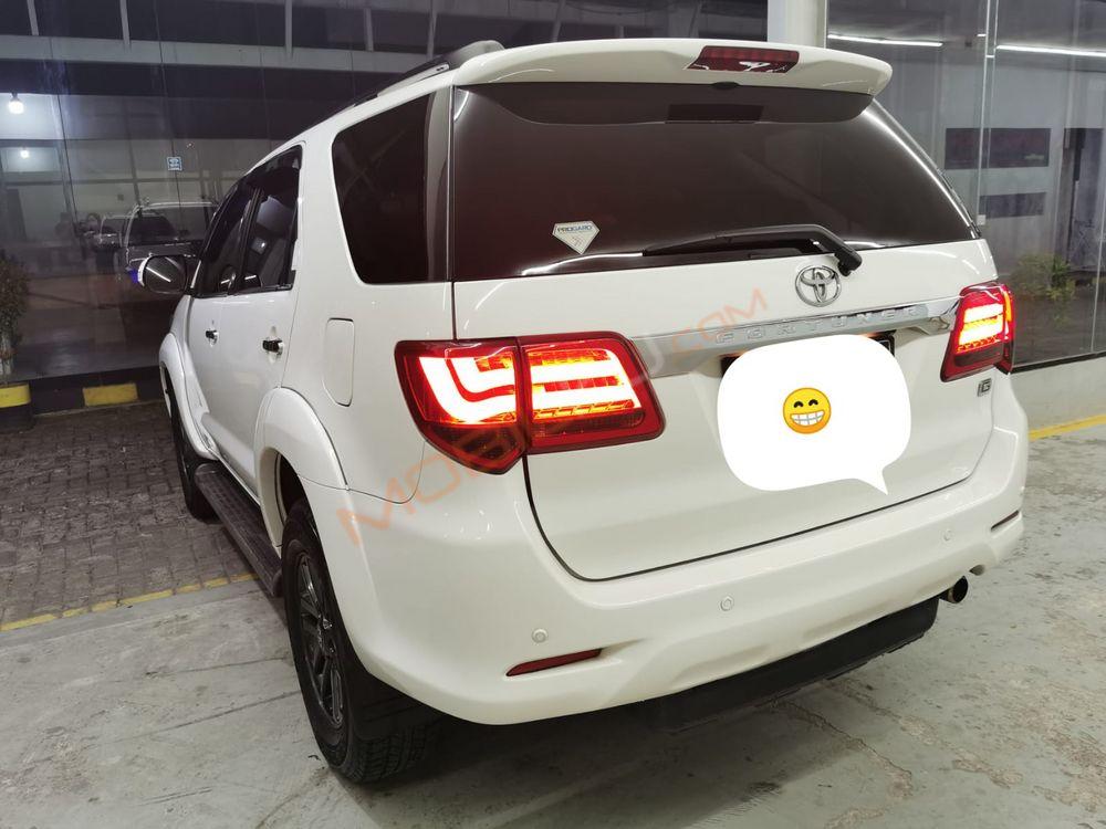 Mobil Toyota Fortuner 2015