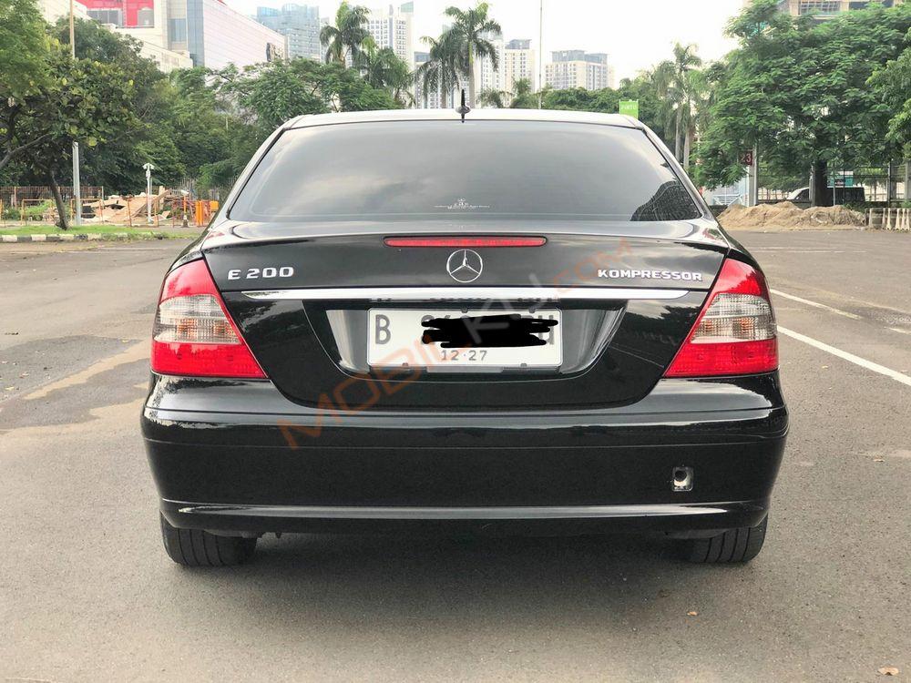 Mobil Mercedes-Benz E-Class 2007