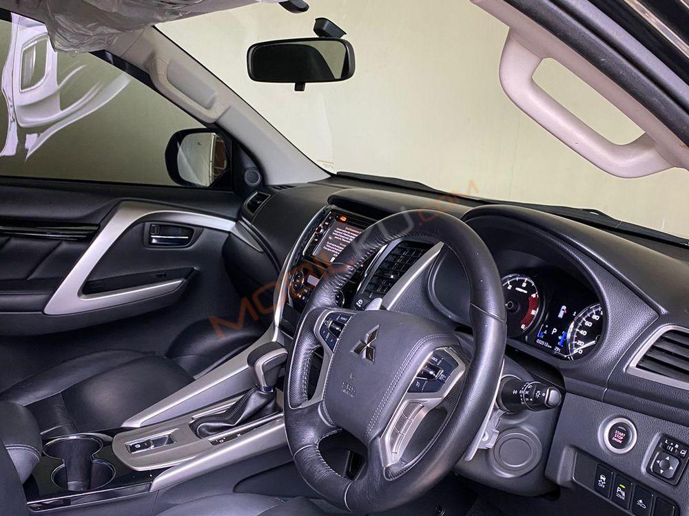 Mobil Mitsubishi Pajero Sport 2018