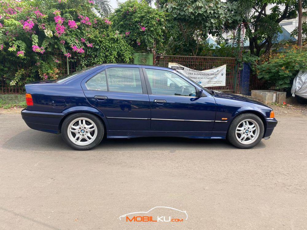 Mobil BMW 3 Series 1998