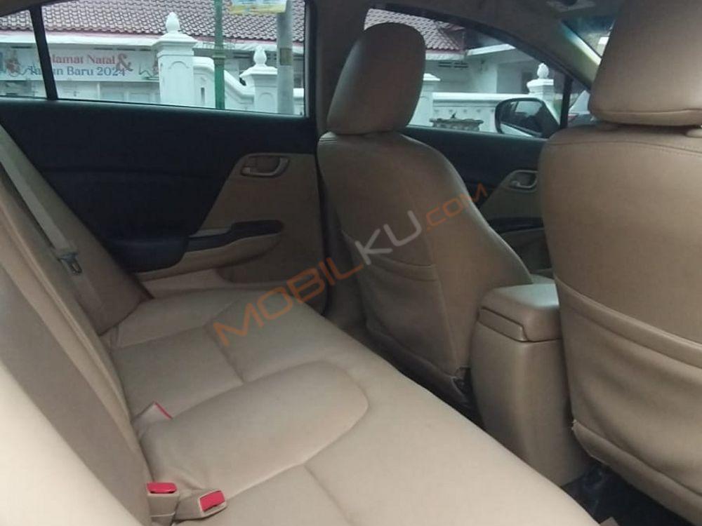 Mobil Honda Civic Sedan 2015