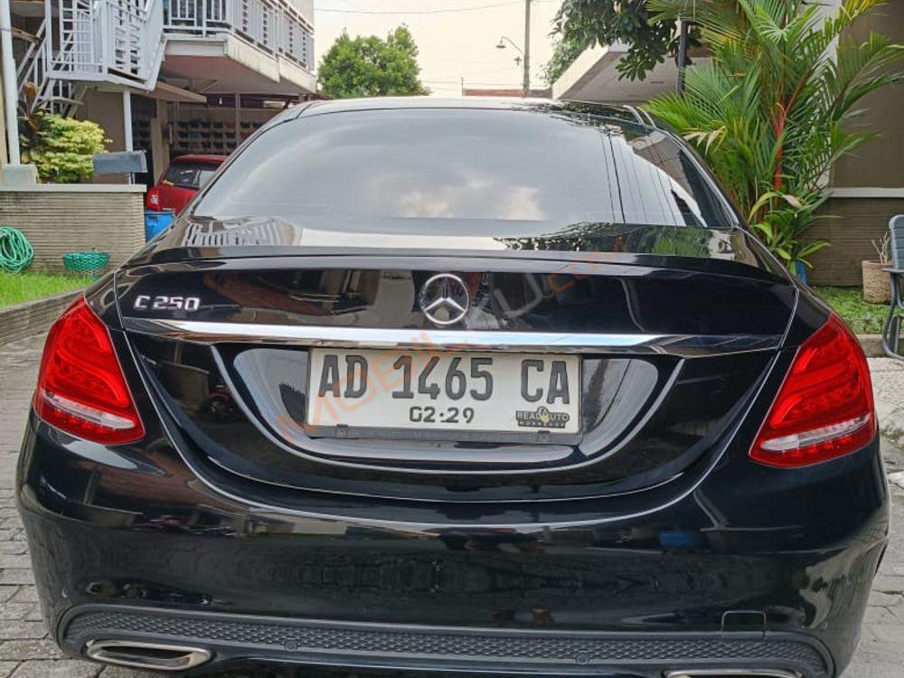 Mobil Mercedes-Benz C-Class 2015