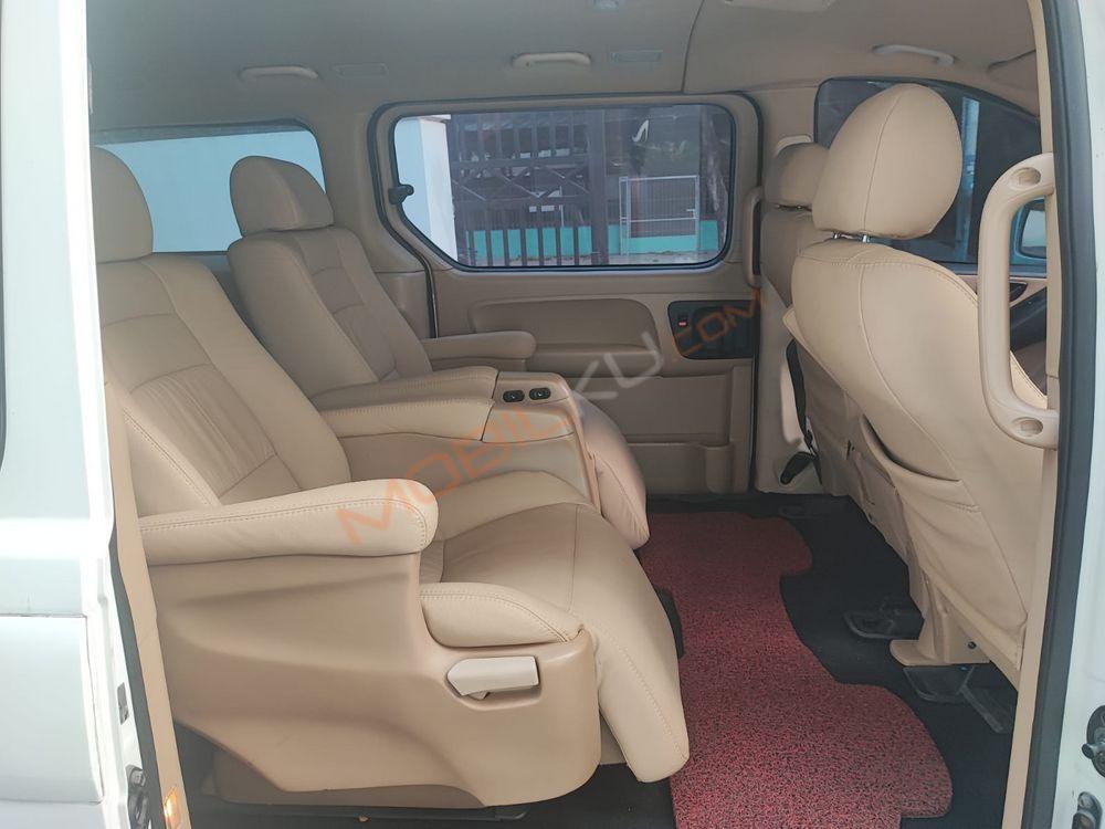 Mobil Hyundai H-1 2016