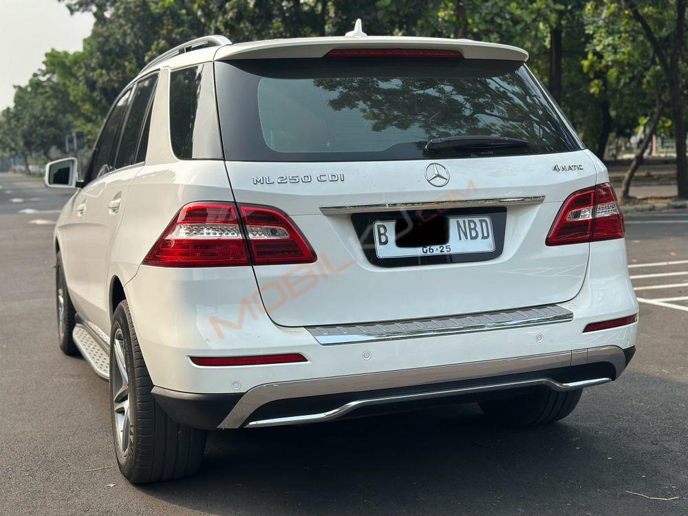 Mobil Mercedes-Benz ML 2015