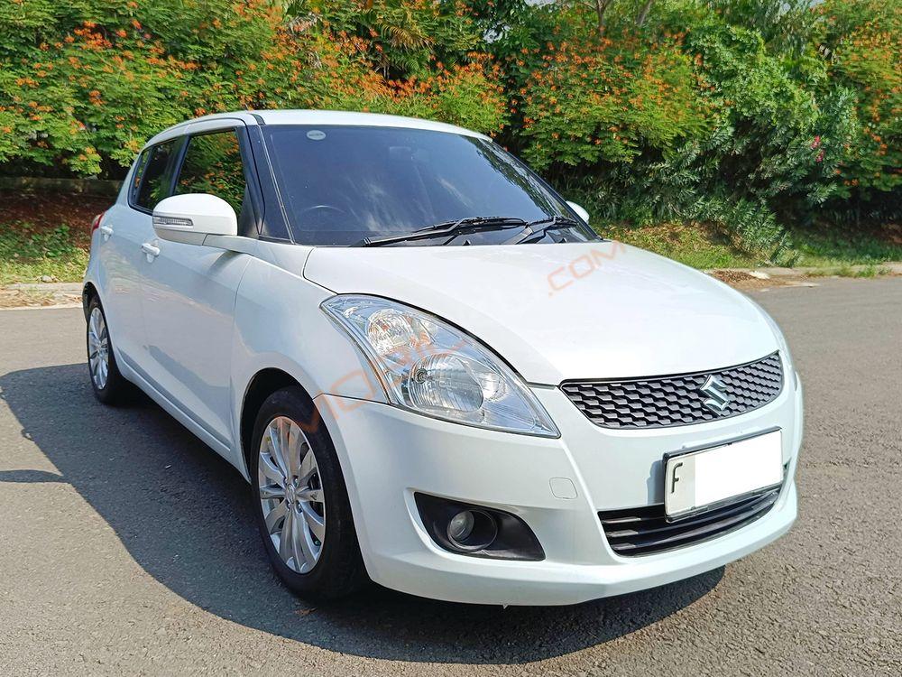 Mobil Suzuki Swift 2013