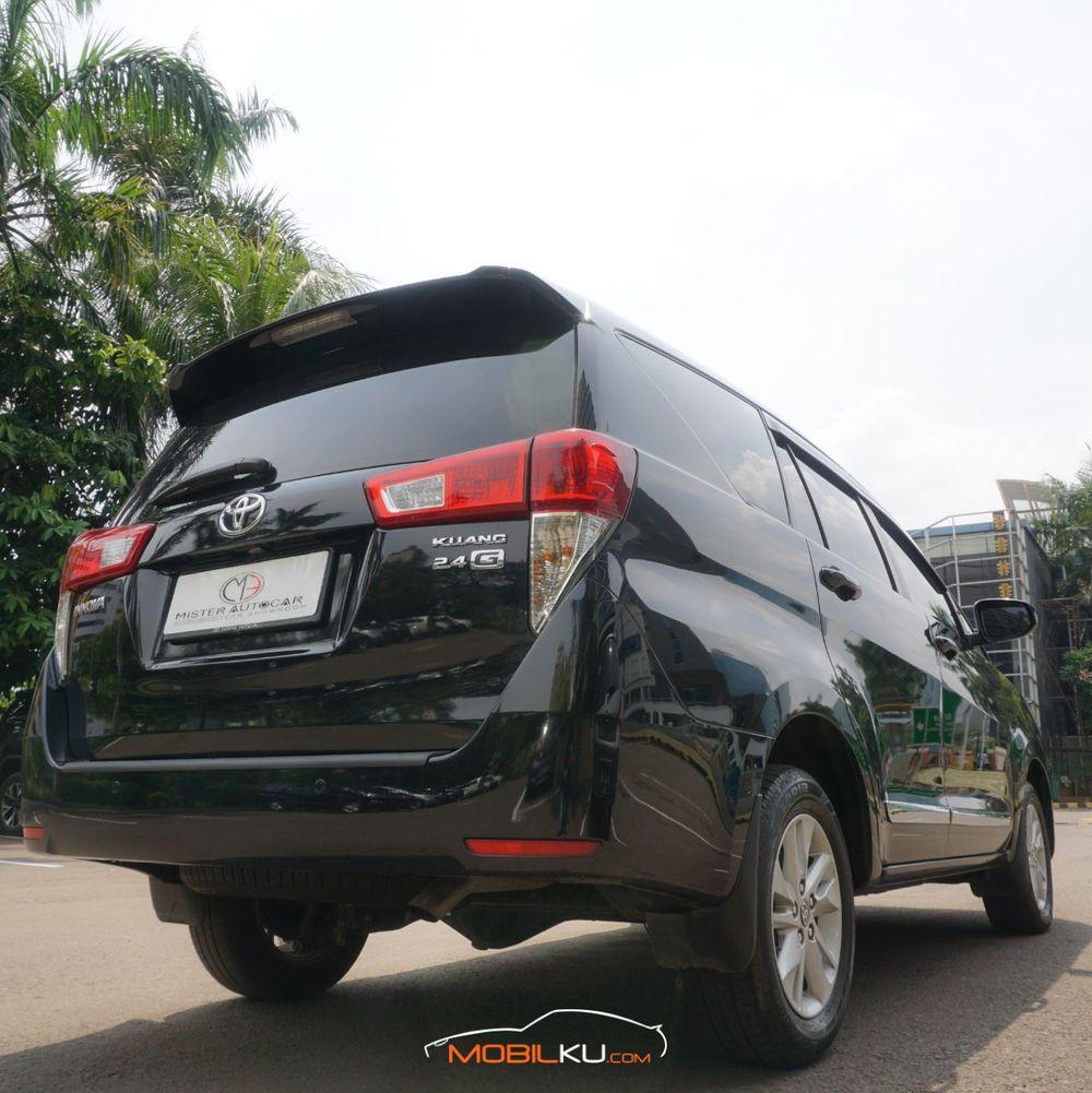 Mobil Toyota Kijang Innova 2019