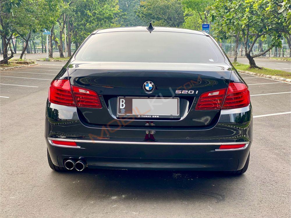 Mobil BMW 5 Series 2016