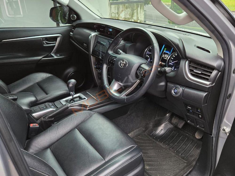 Mobil Toyota Fortuner 2021
