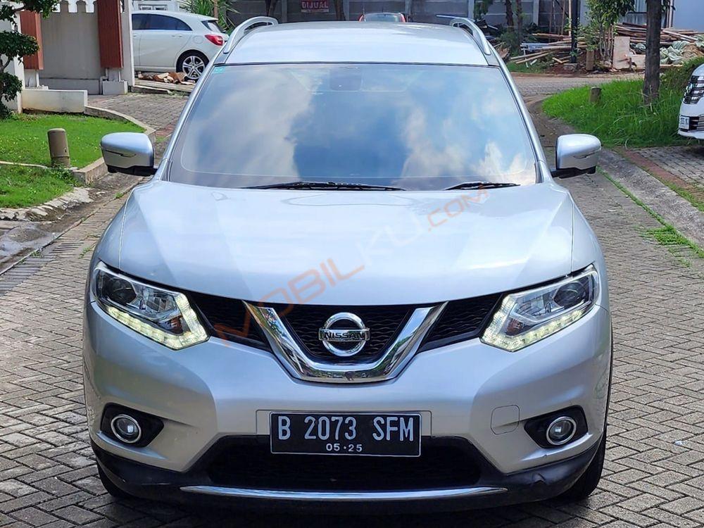 Mobil Nissan X-Trail 2015
