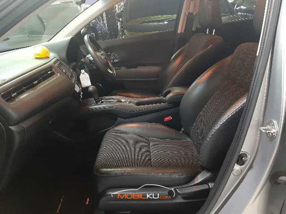 Mobil Honda HR-V 2016