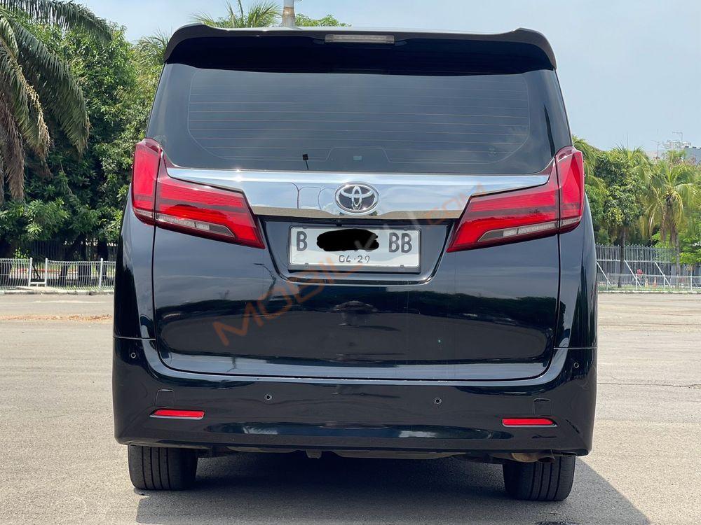 Mobil Toyota Alphard 2020