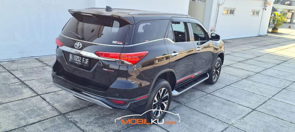 Mobil Toyota Fortuner 2018