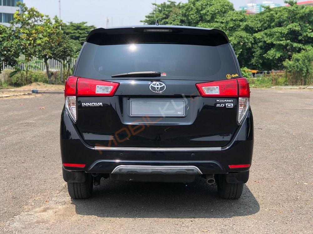 Mobil Toyota Kijang Innova 2020