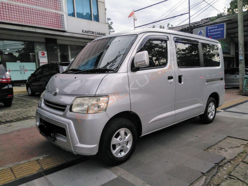 Mobil Daihatsu Gran Max 2013