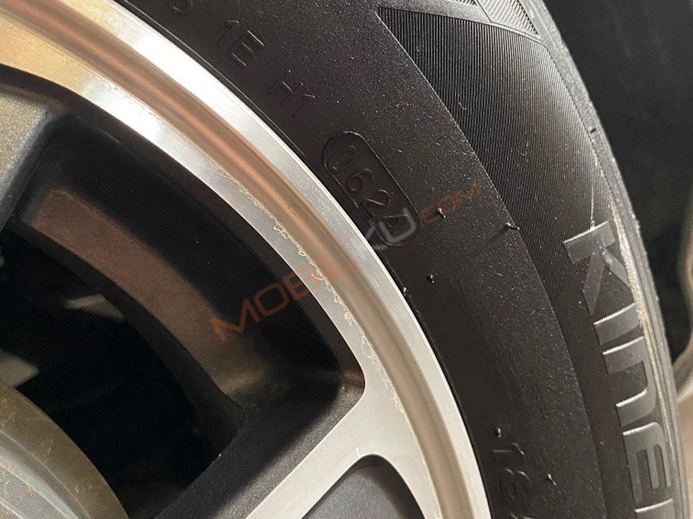 Mobil Toyota Calya 2019