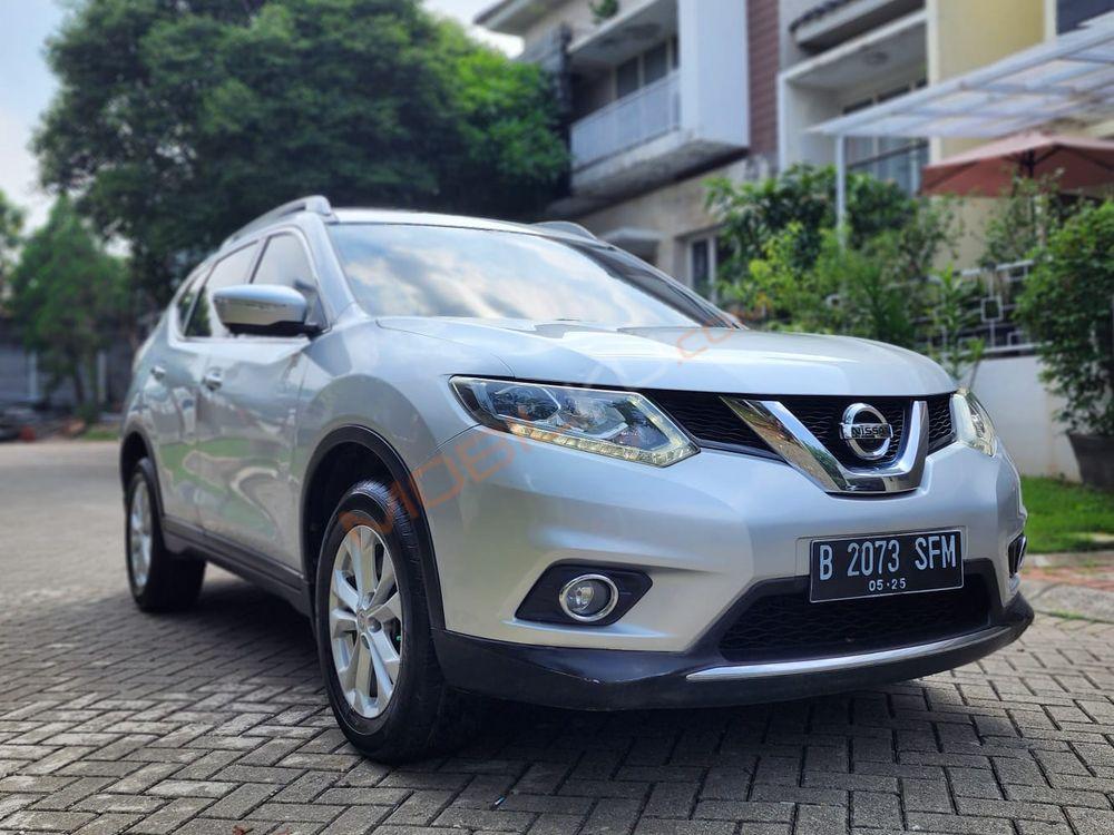Mobil Nissan X-Trail 2015