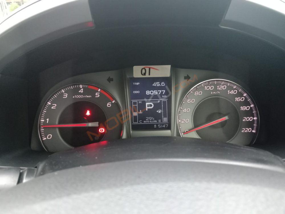 Mobil Isuzu MU-X 2015