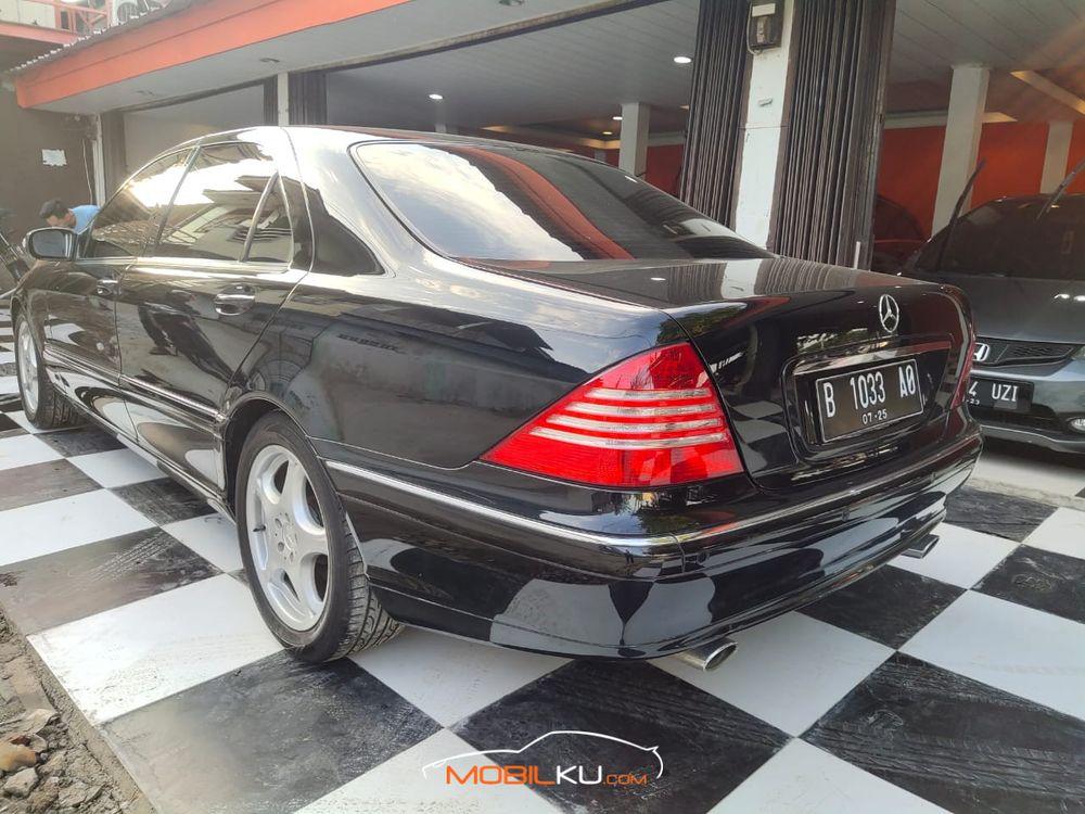 Mobil Mercedes-Benz S-Class 2002