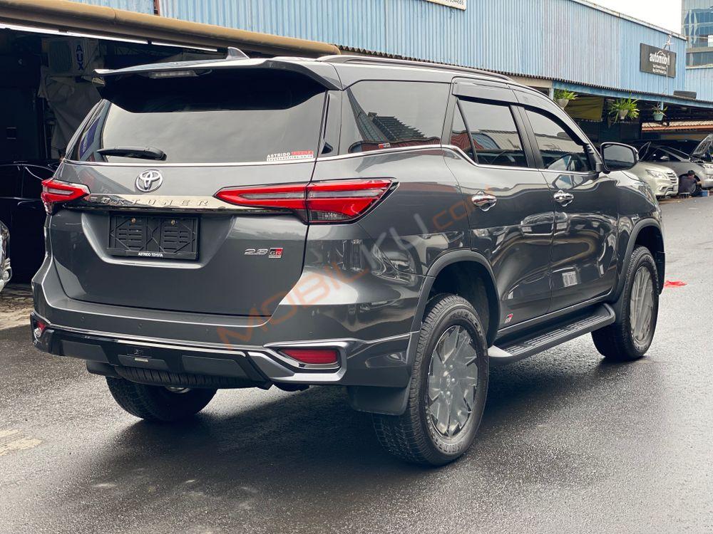 Mobil Toyota Fortuner 2023