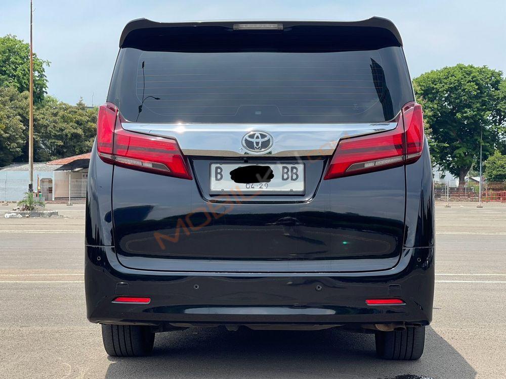 Mobil Toyota Alphard 2020