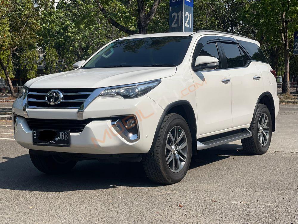 Mobil Toyota Fortuner 2016