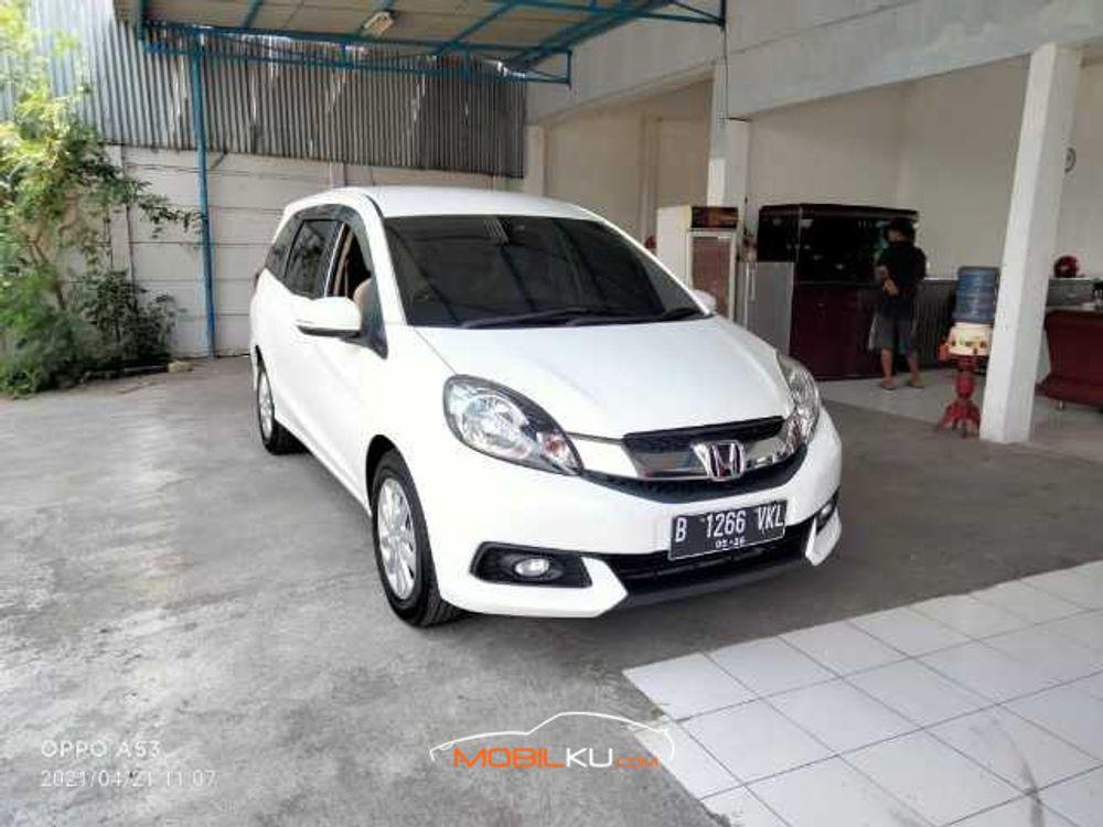 Mobil Honda Mobilio 2016