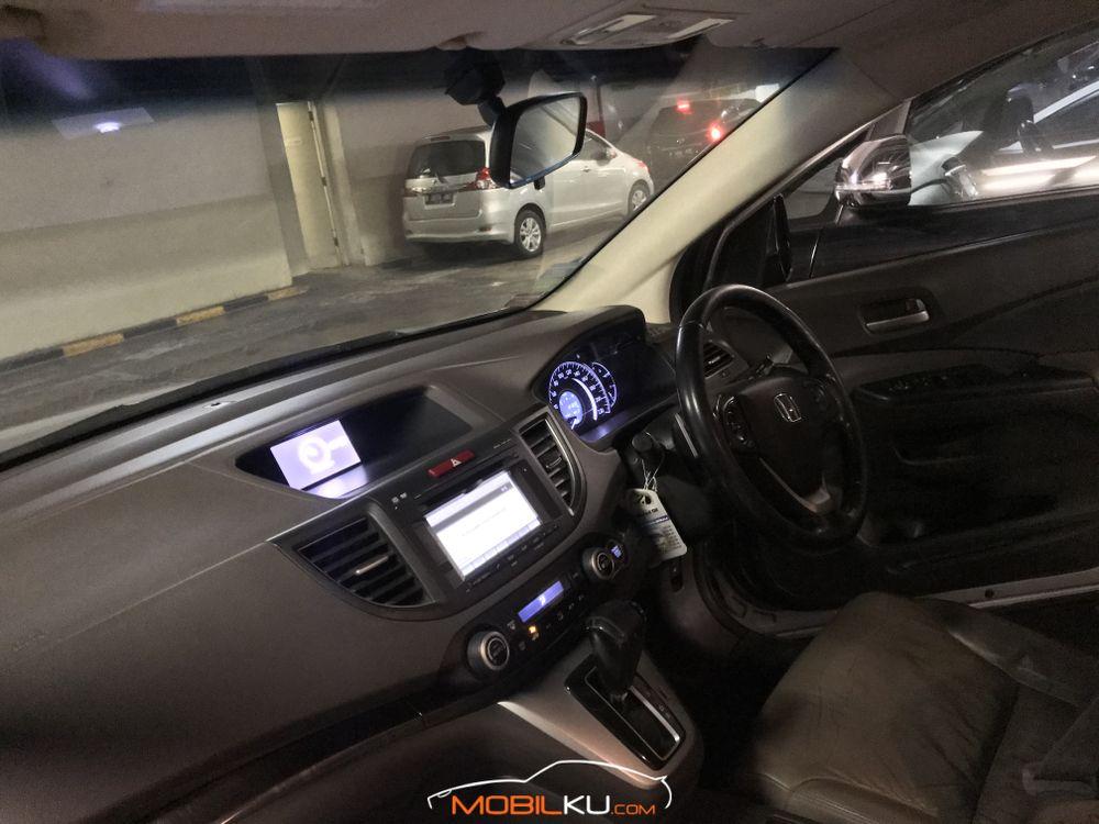 Mobil Honda CR-V 2014