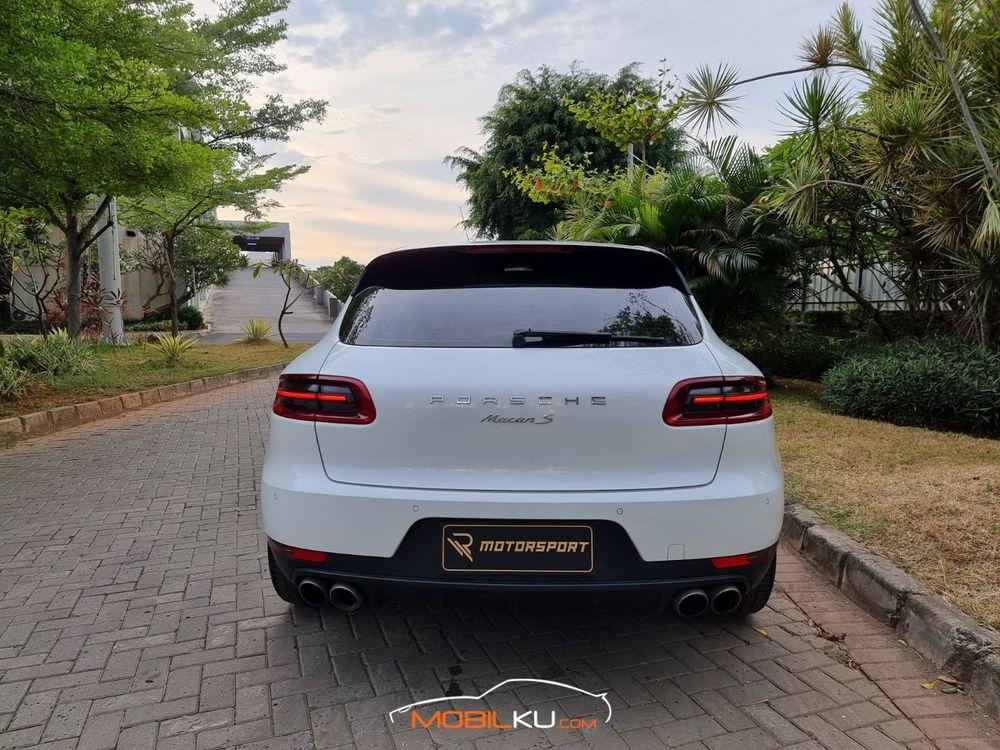 Mobil Porsche Macan 2014