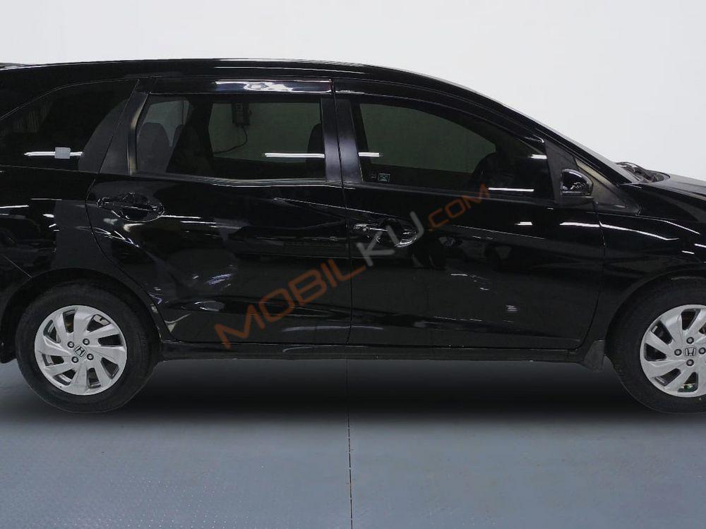 Mobil Honda Mobilio 2017