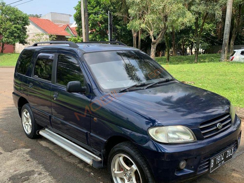 Mobil Daihatsu Taruna 2003