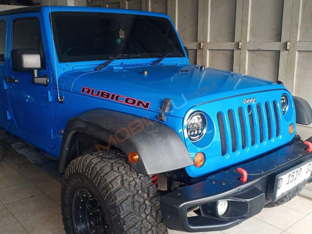 Mobil Jeep Wrangler 2011