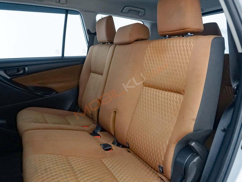 Mobil Toyota Kijang Innova 2018
