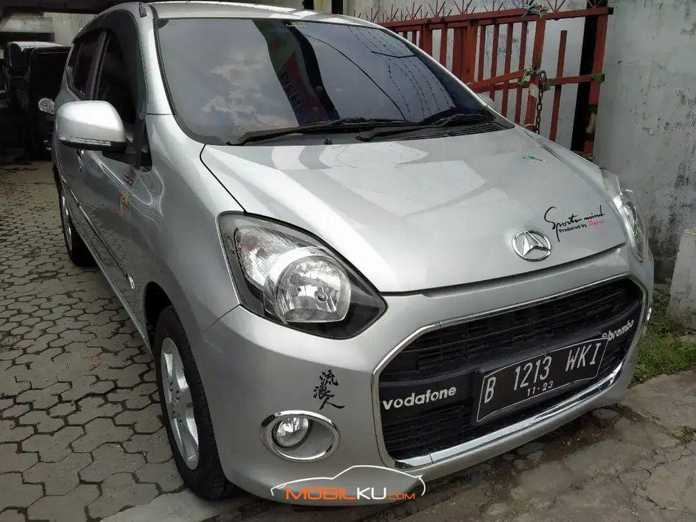 Mobil Daihatsu Ayla 2013