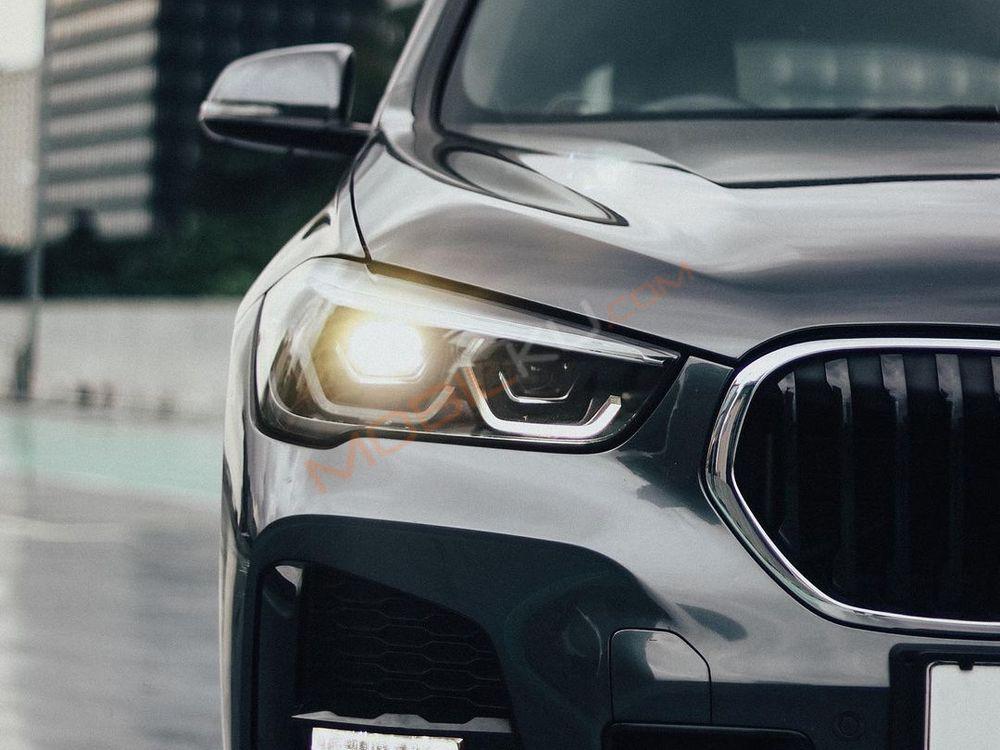 Mobil BMW X1 2022