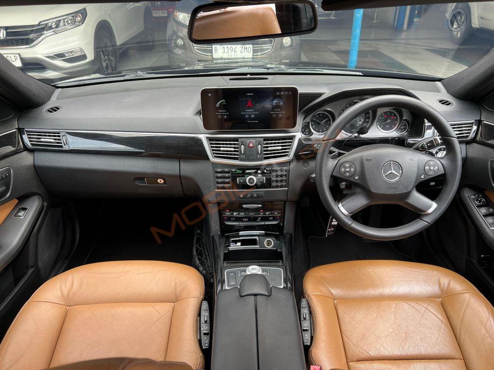 Mobil Mercedes-Benz E-Class 2010