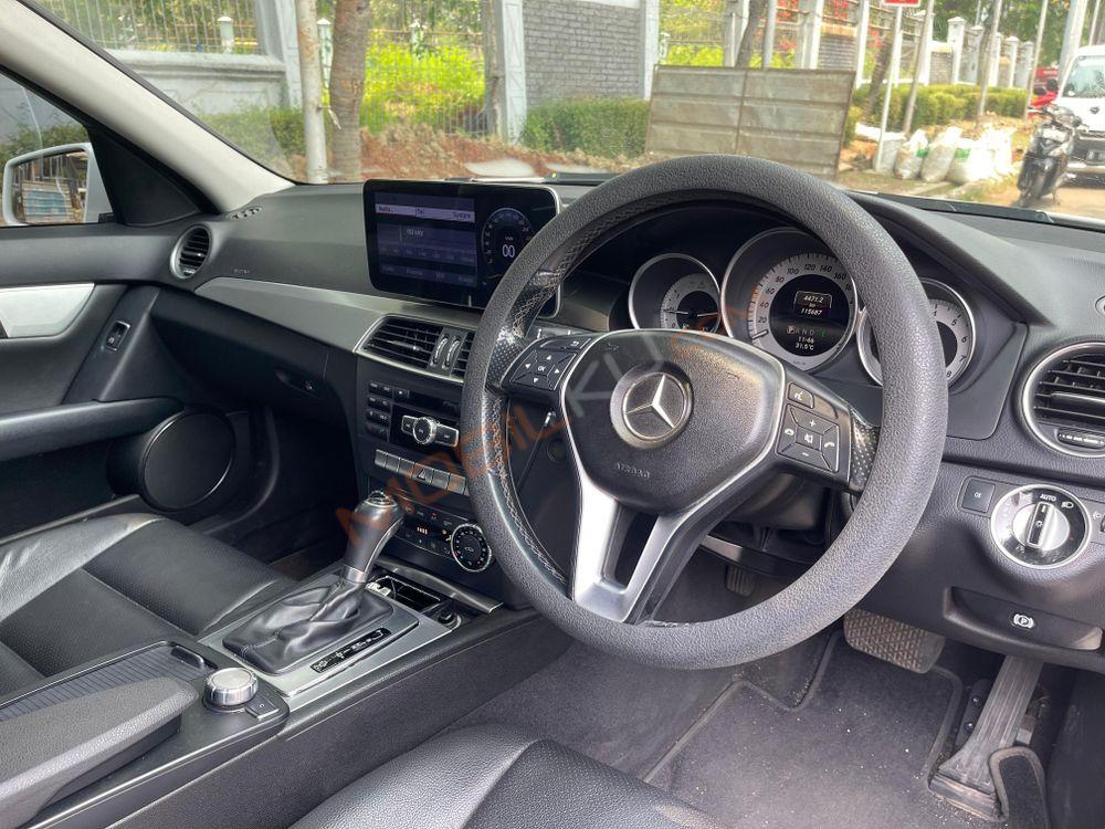 Mobil Mercedes-Benz C-Class 2014