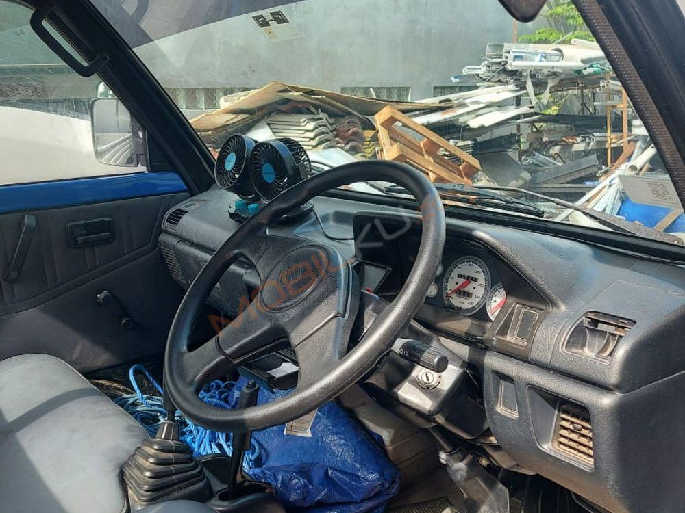 Mobil Suzuki Carry 2014