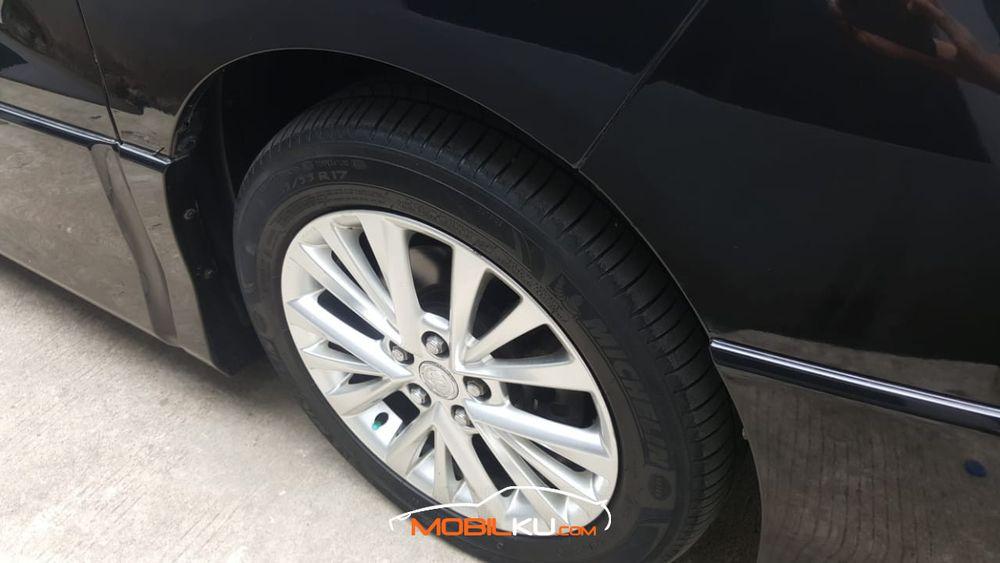 Mobil Toyota Alphard 2006