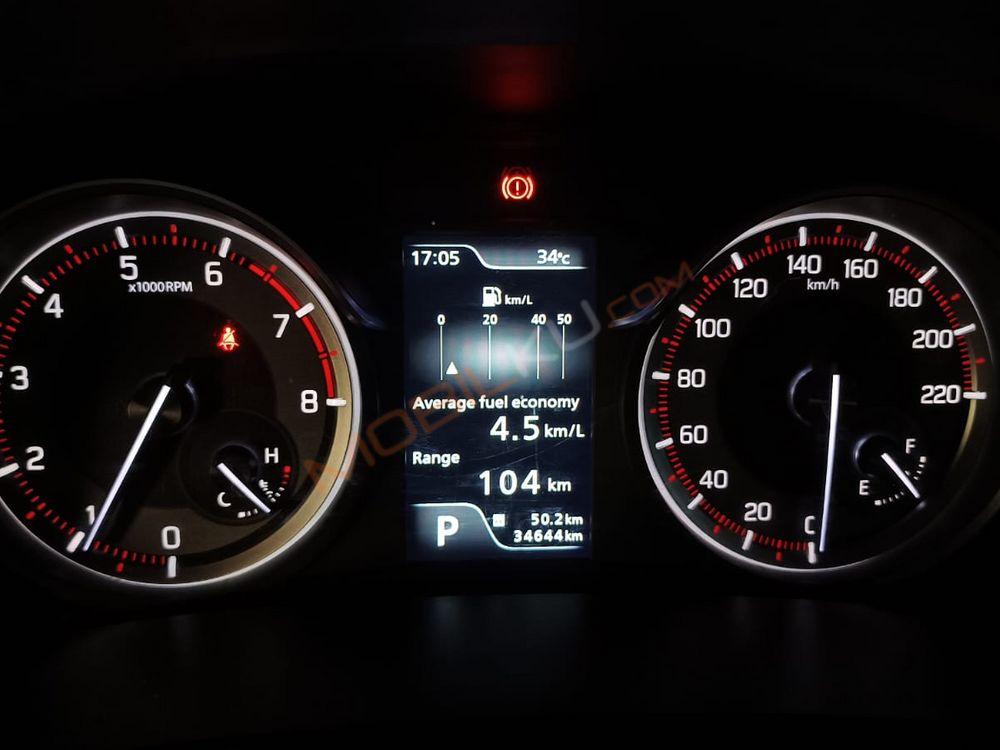 Mobil Suzuki XL7 2021