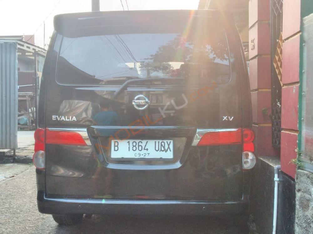 Mobil Nissan Evalia 2012