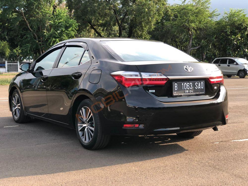 Mobil Toyota Corolla 2018