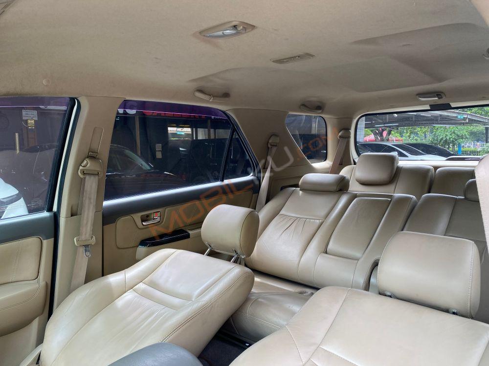 Mobil Toyota Fortuner 2012