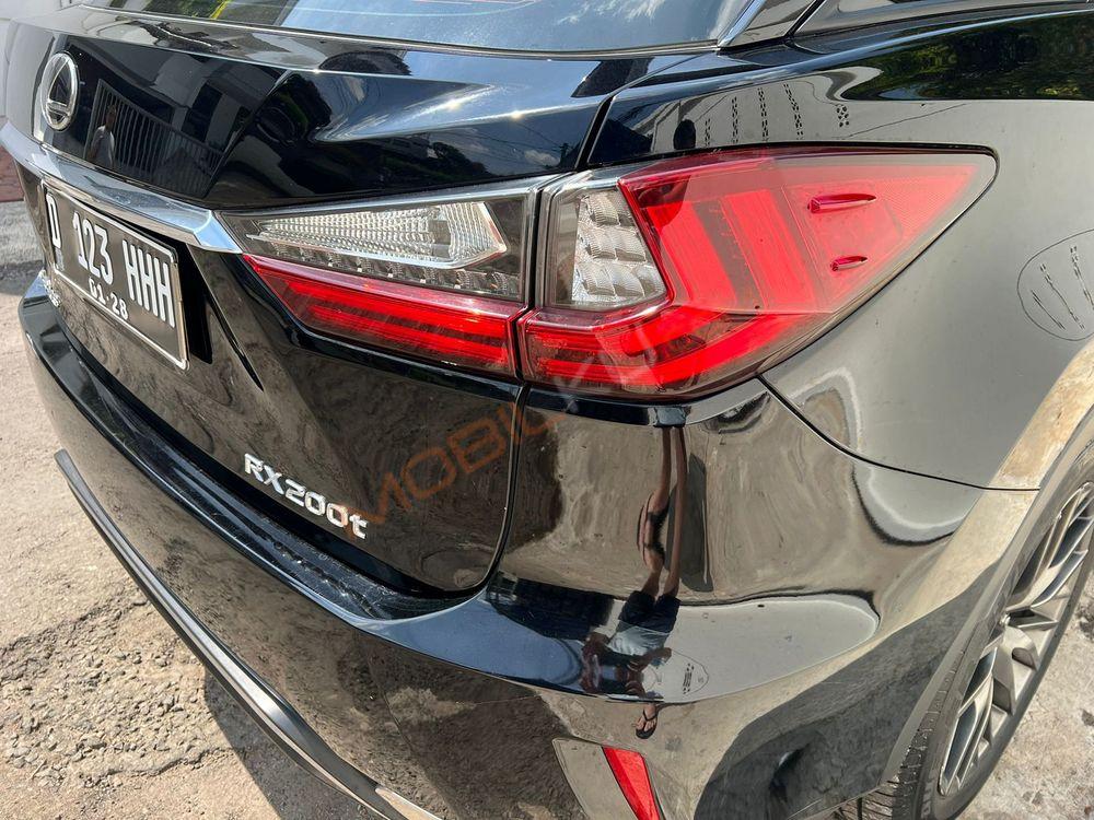 Mobil Lexus RX 2017