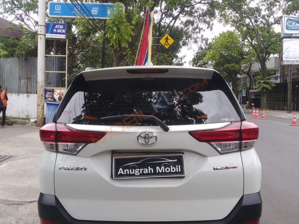 Mobil Toyota Rush 2018