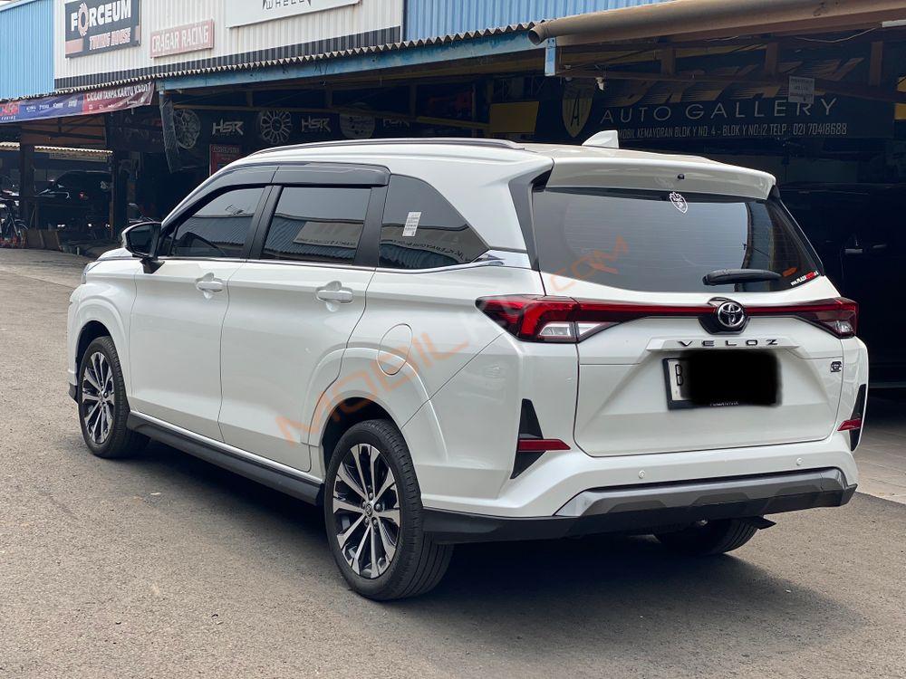 Mobil Toyota Veloz 2022