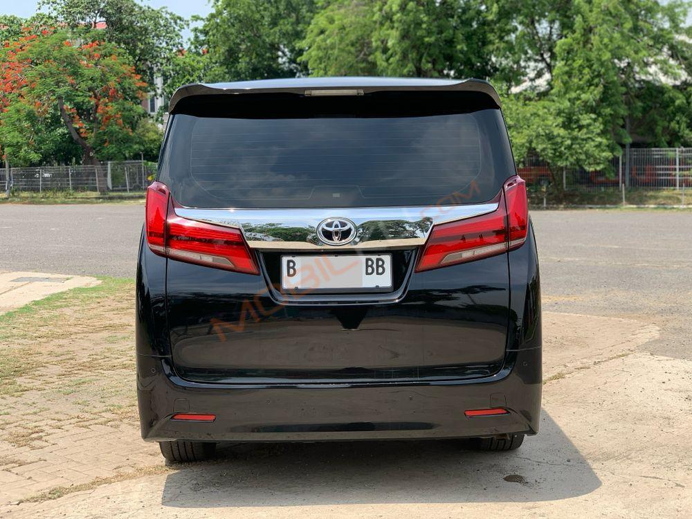 Mobil Toyota Alphard 2020