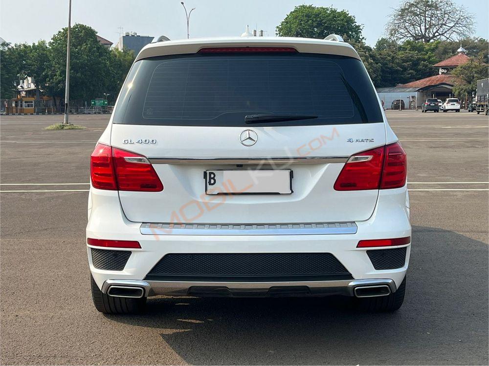Mobil Mercedes-Benz GL 2014